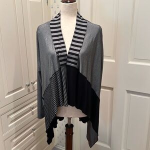 BRAND NEW GRAY WITH BLACK STRIPES “ARTSY” LIGHTWEIGHT HIGH/LOW SWEATER/JACKET